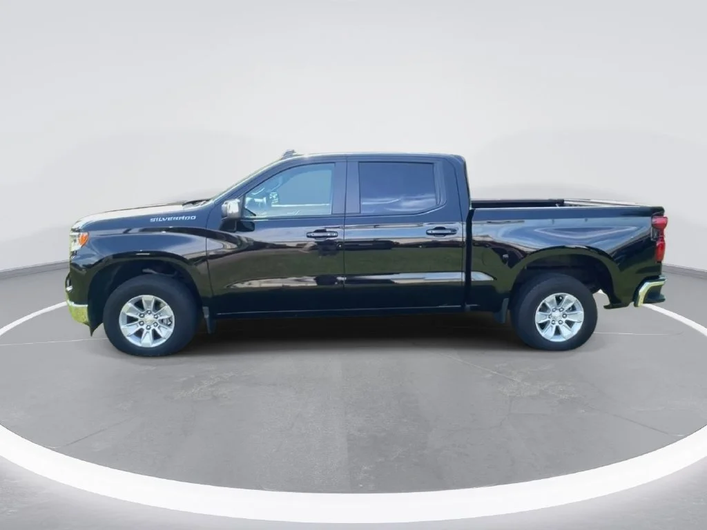 Used 2026 Black Chevrolet LT image 5