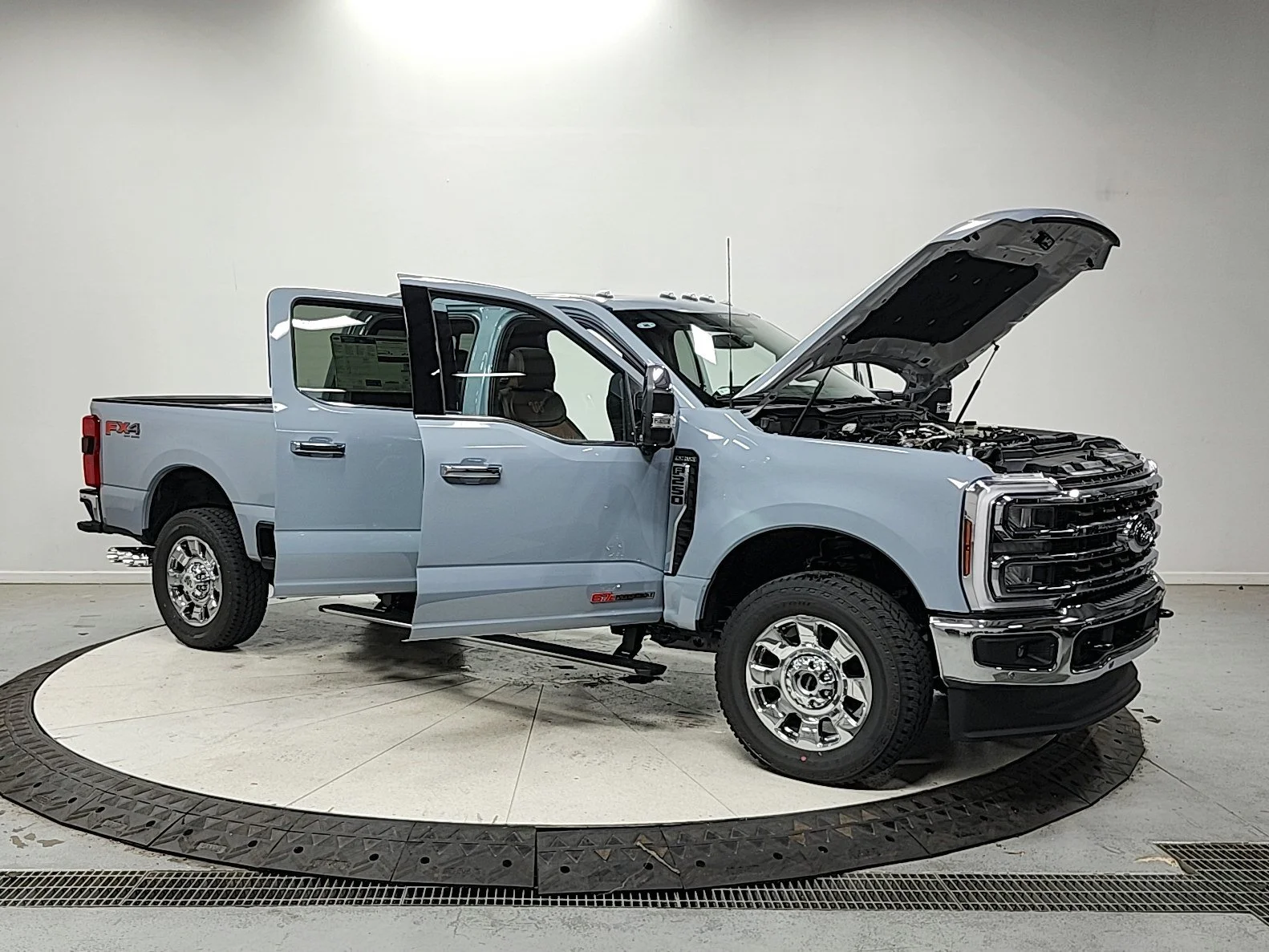 New 2026 Gray Ford King Ranch image 10