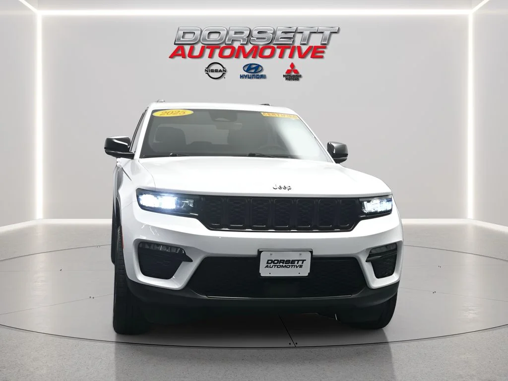 Used 2025 Bright White Clearcoat Jeep Limited image 2