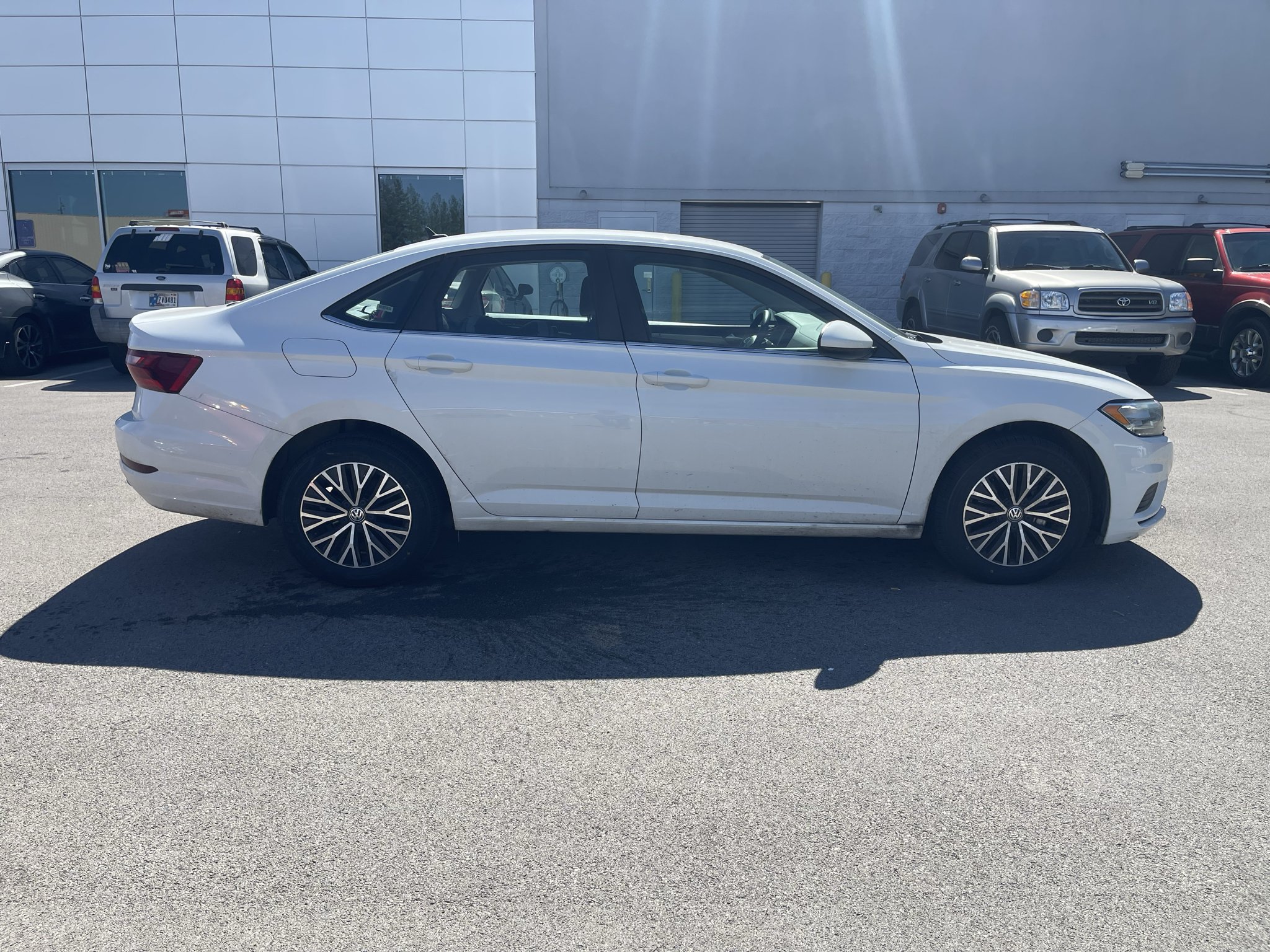Used 2021 Pure White Volkswagen S image 5