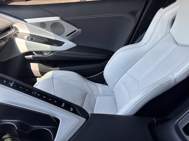 2021 Chevrolet Corvette 2LT - Photo 18