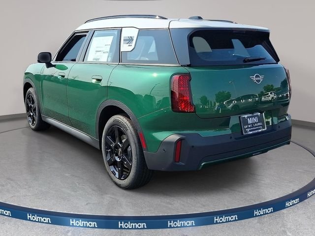 New 2027 Green MINI Signature Plus image 6