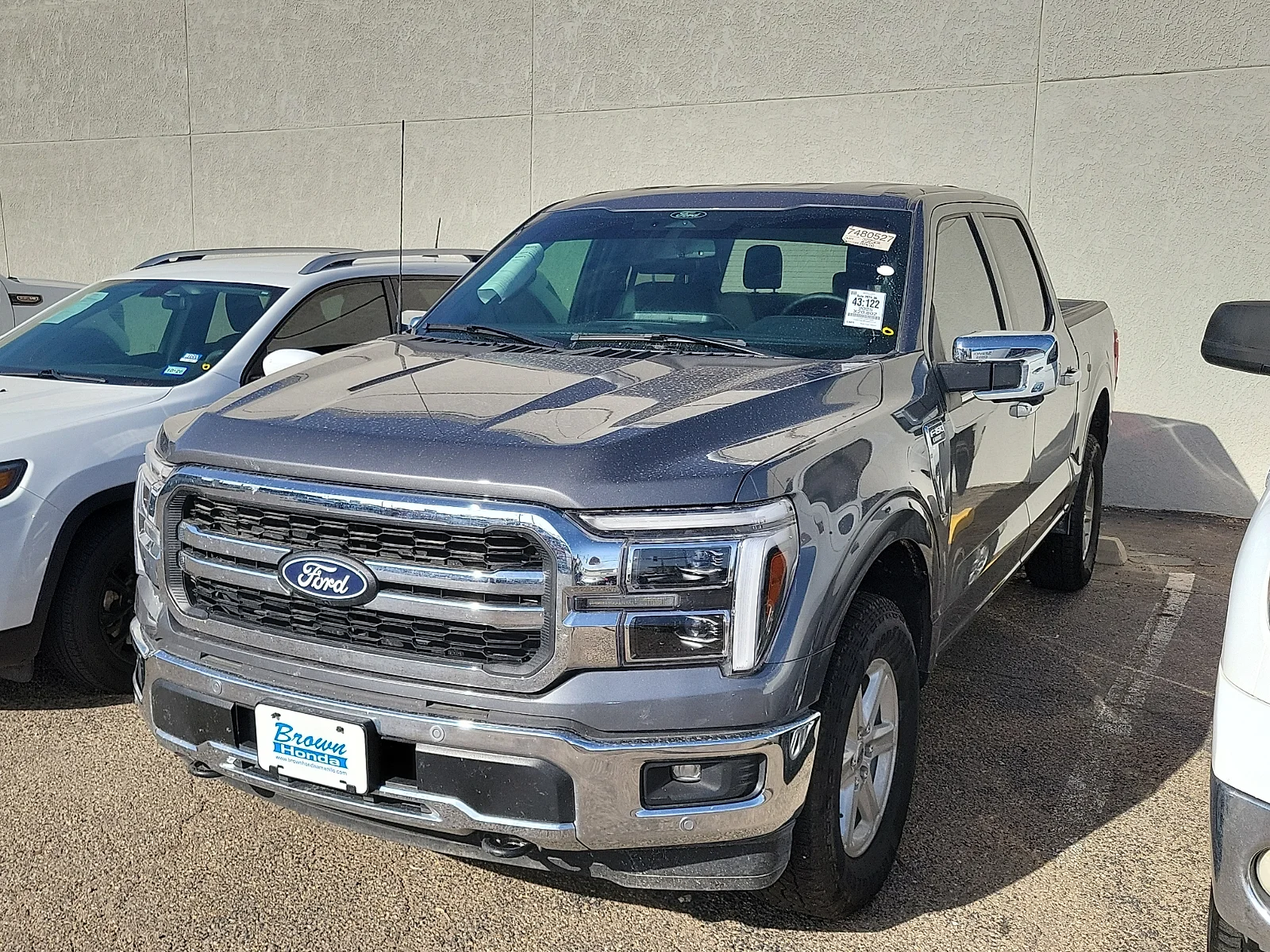 Used 2025 Gray Metallic Ford LARIAT image 3