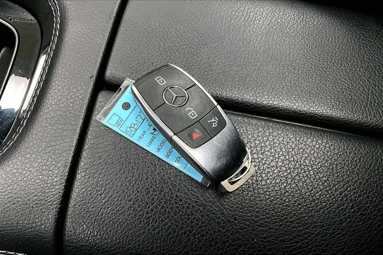 Used 2024 Black Mercedes-Benz GLE 450e Plug-In Hybrid image 15
