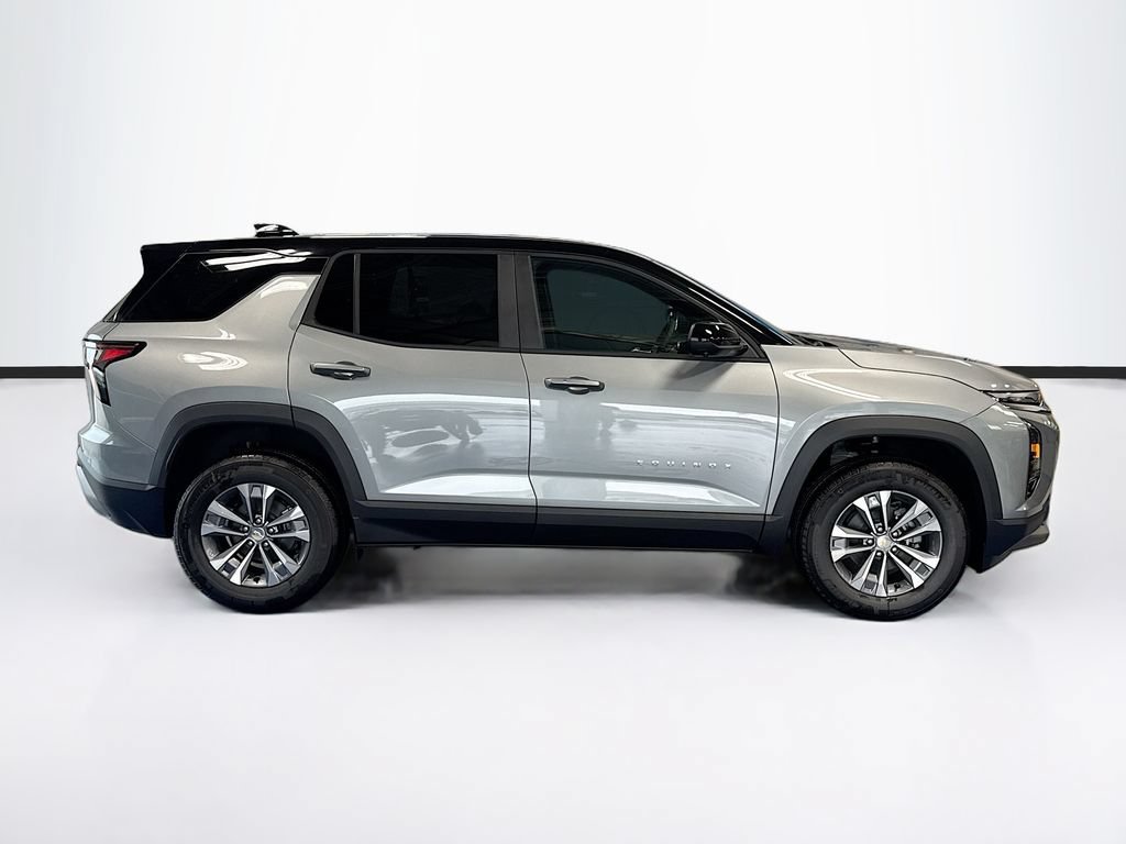 2027 Chevrolet Equinox LT - Photo 8