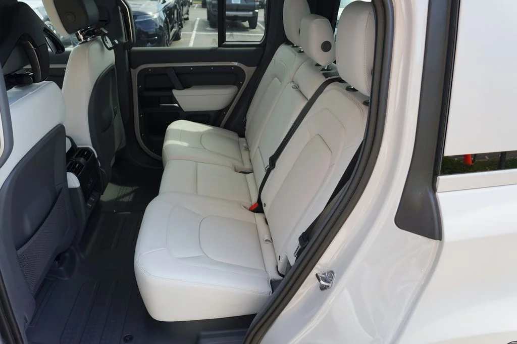 New 2026 Borasco Grey Land Rover X-Dynamic SE image 33
