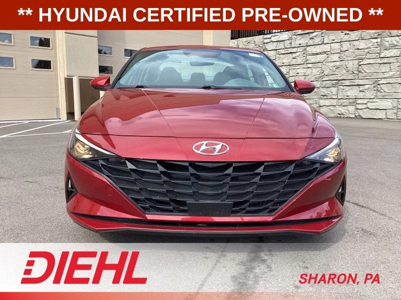 Used 2023 Red Hyundai SEL image 2