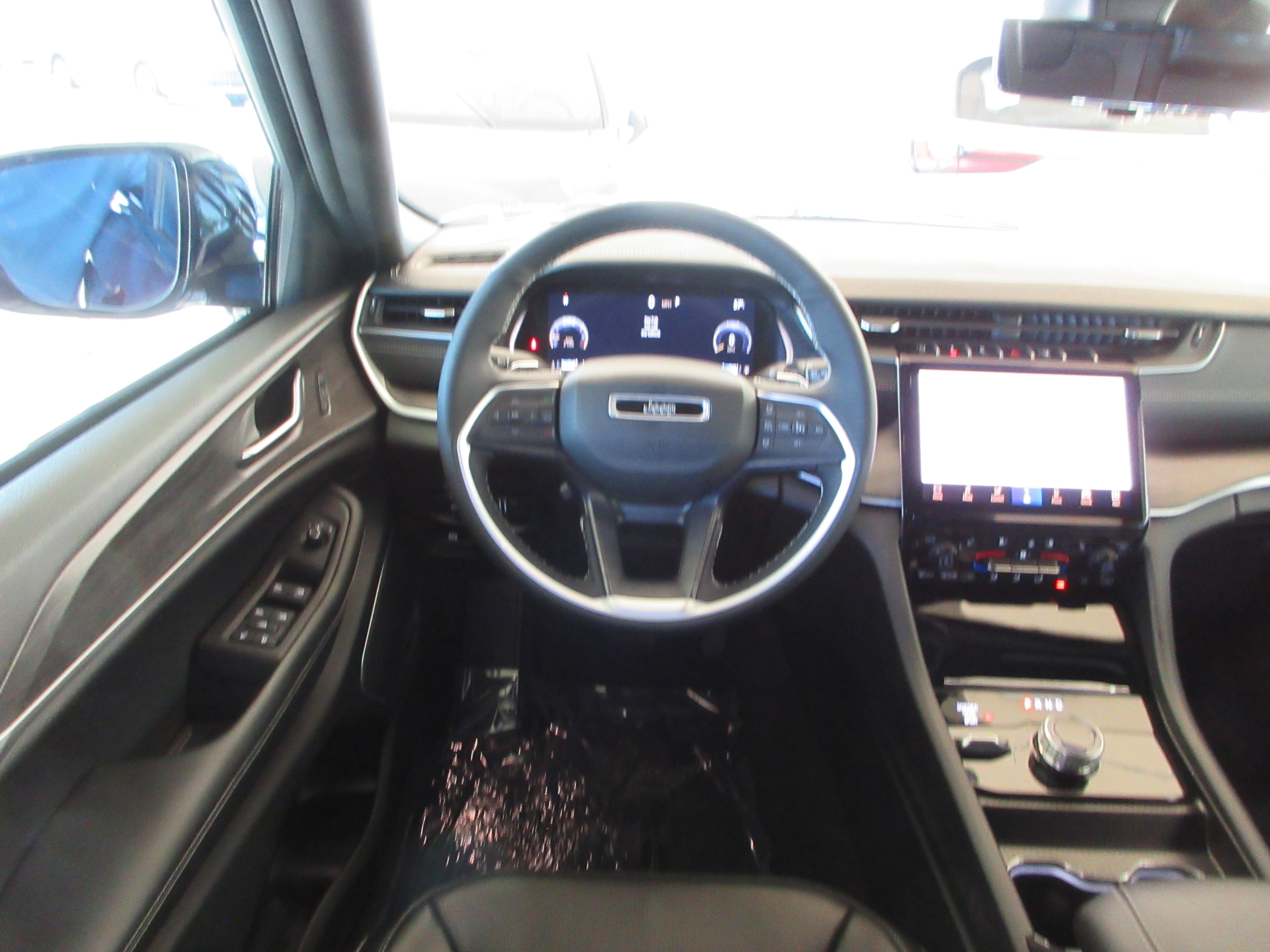 Used 2024 Velvet Red Pearlcoat Jeep Limited image 36