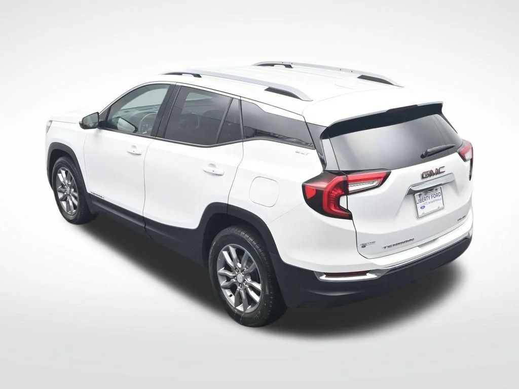 Certified Used 2024 Summit White GMC SLT image 30