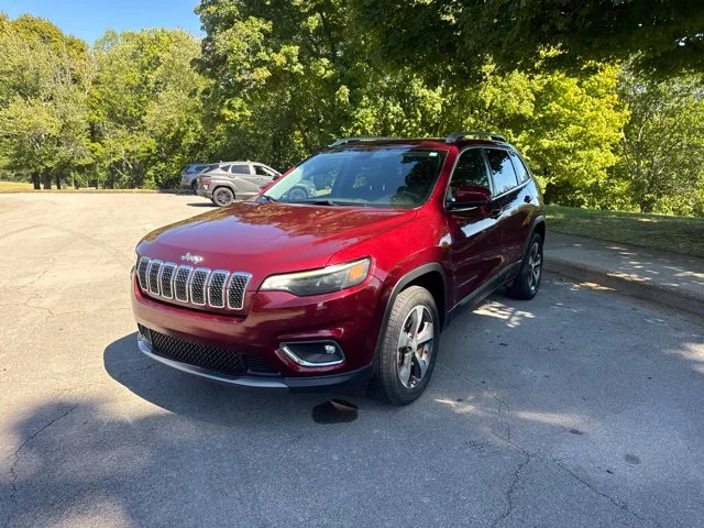Used 2019 Red Jeep Limited image 3