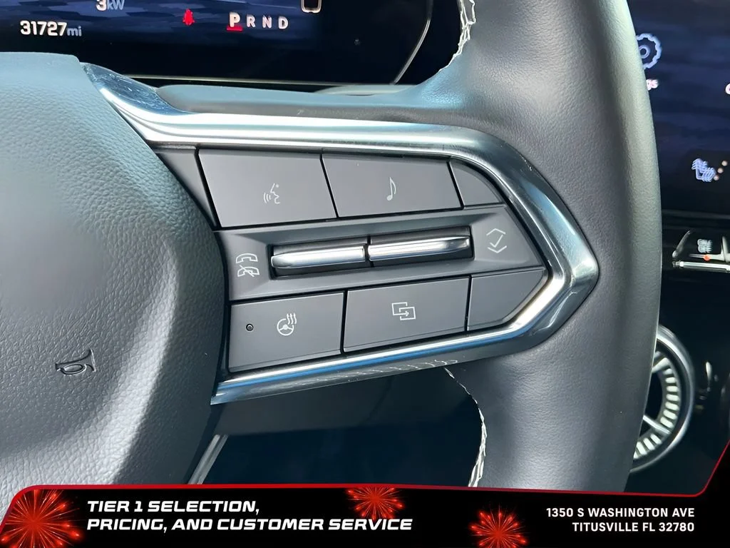 Used 2024 Summit White Chevrolet LT image 28