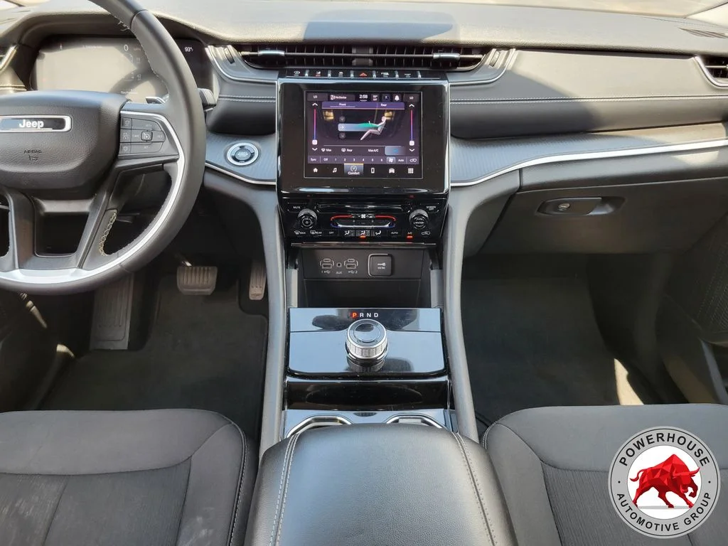 Used 2023 White Jeep Laredo image 20