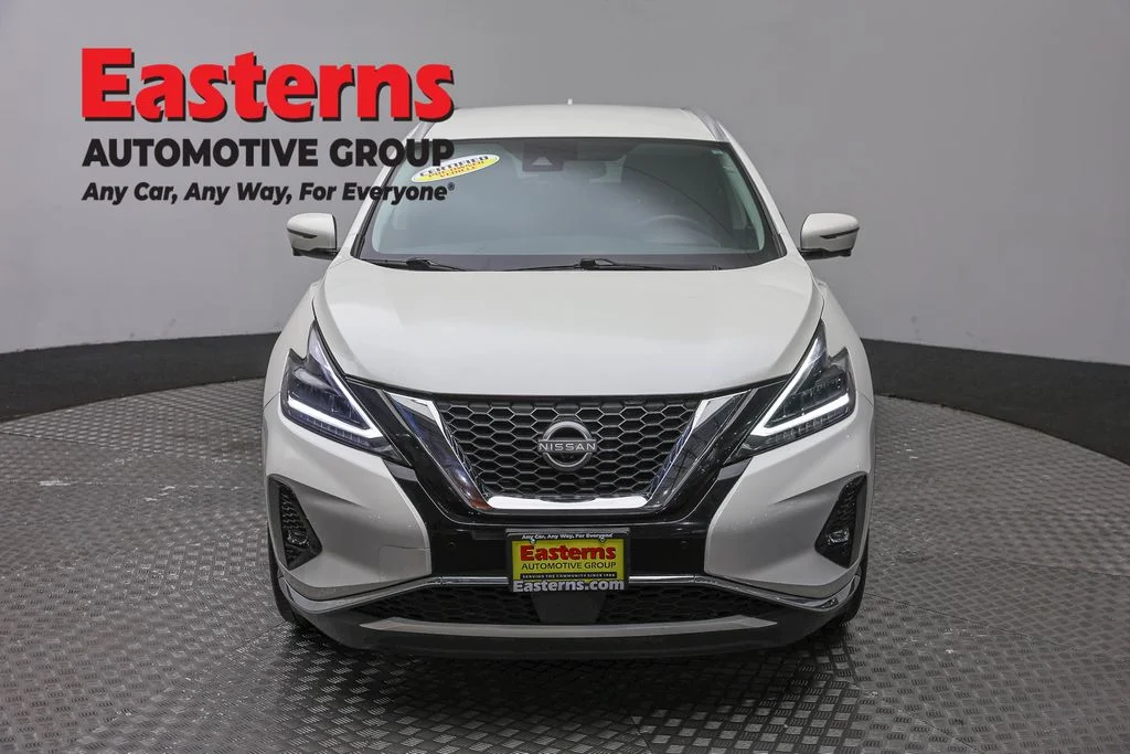Used 2023 White Nissan SL image 2