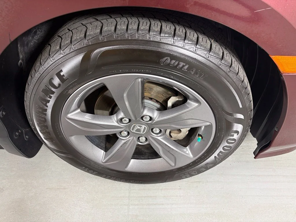 Used 2021 Red Honda EX image 10