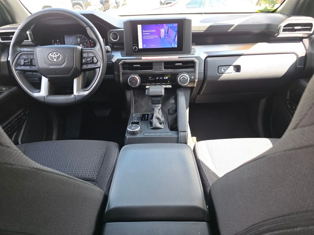 Used 2025  Toyota SR5 image 5