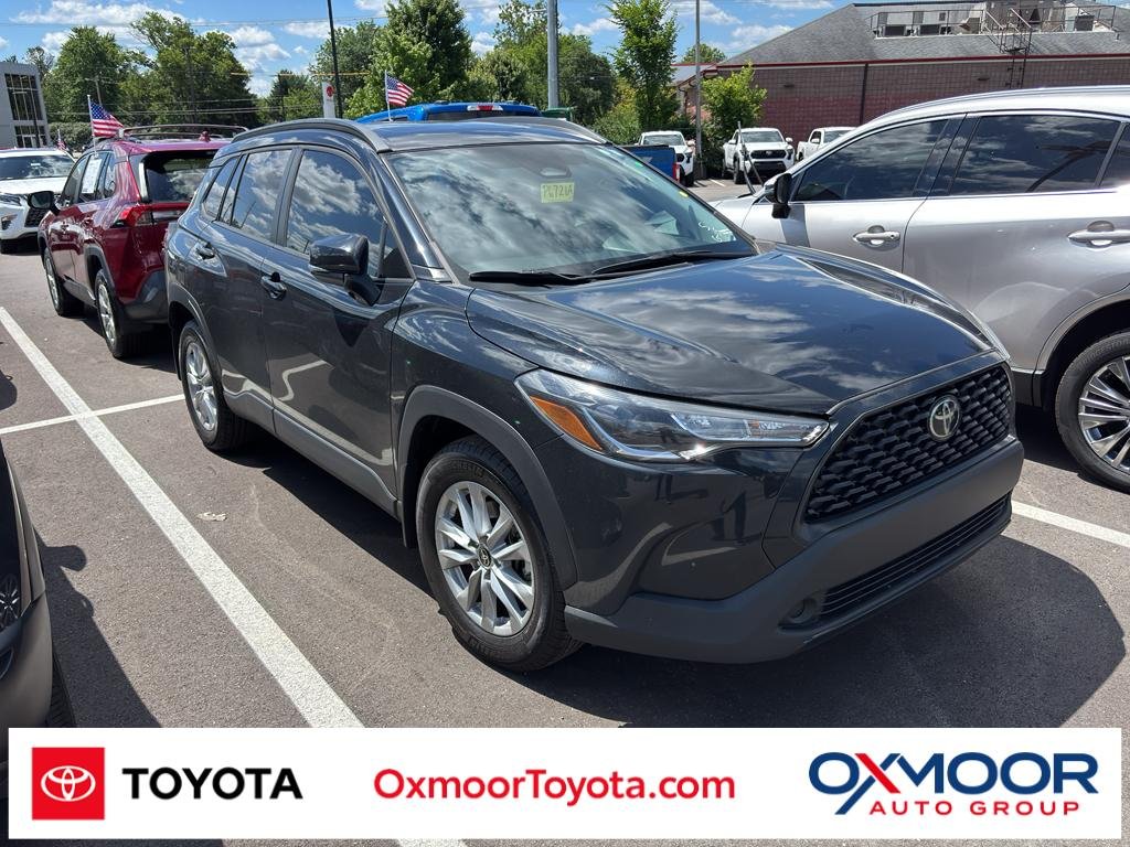 Used 2025 Jet Black Toyota LE image 1