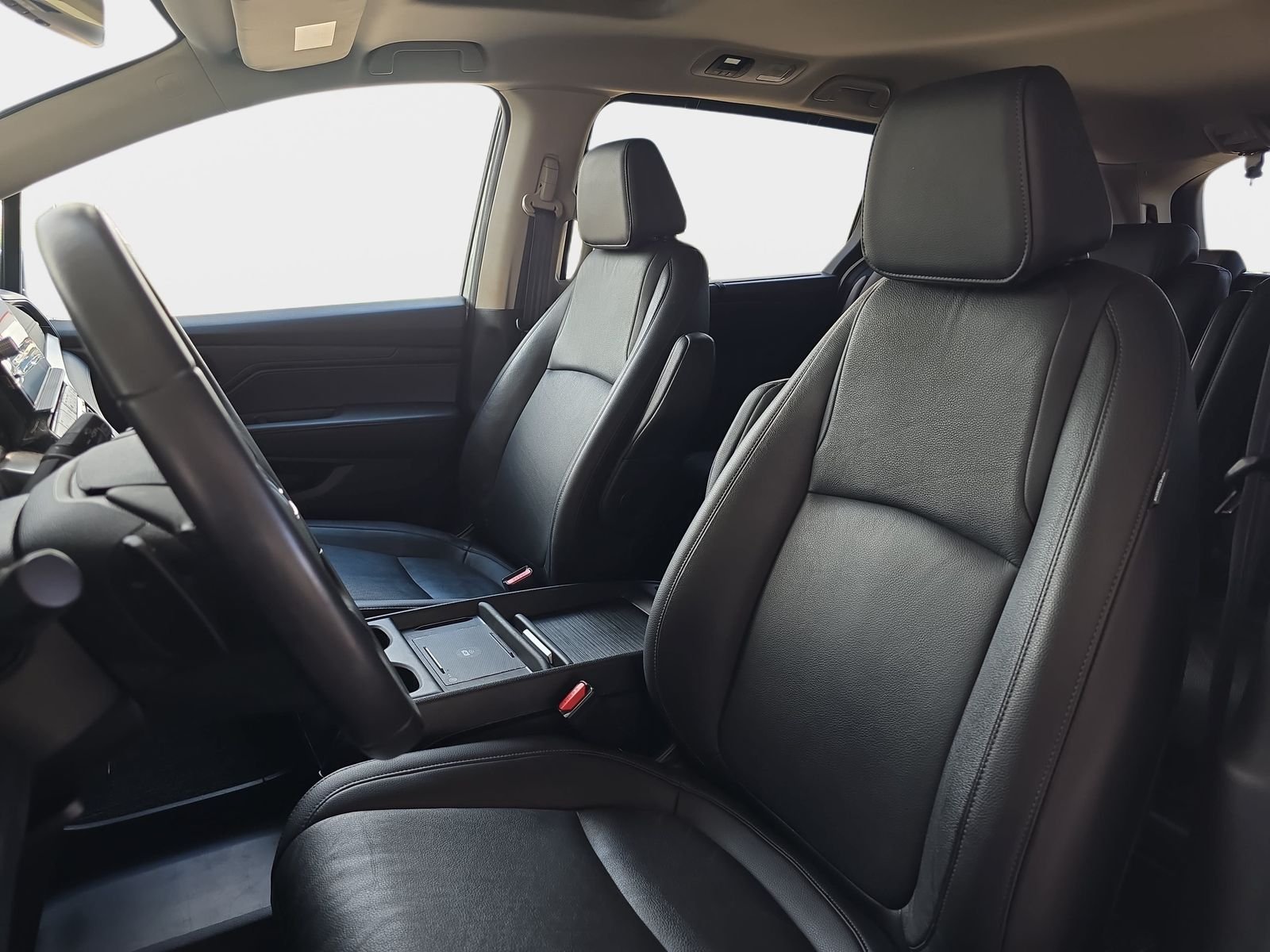 Used 2025  Honda EX-L image 18