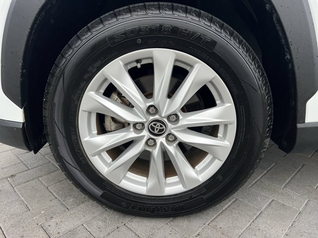 Used 2024  Toyota LE image 10