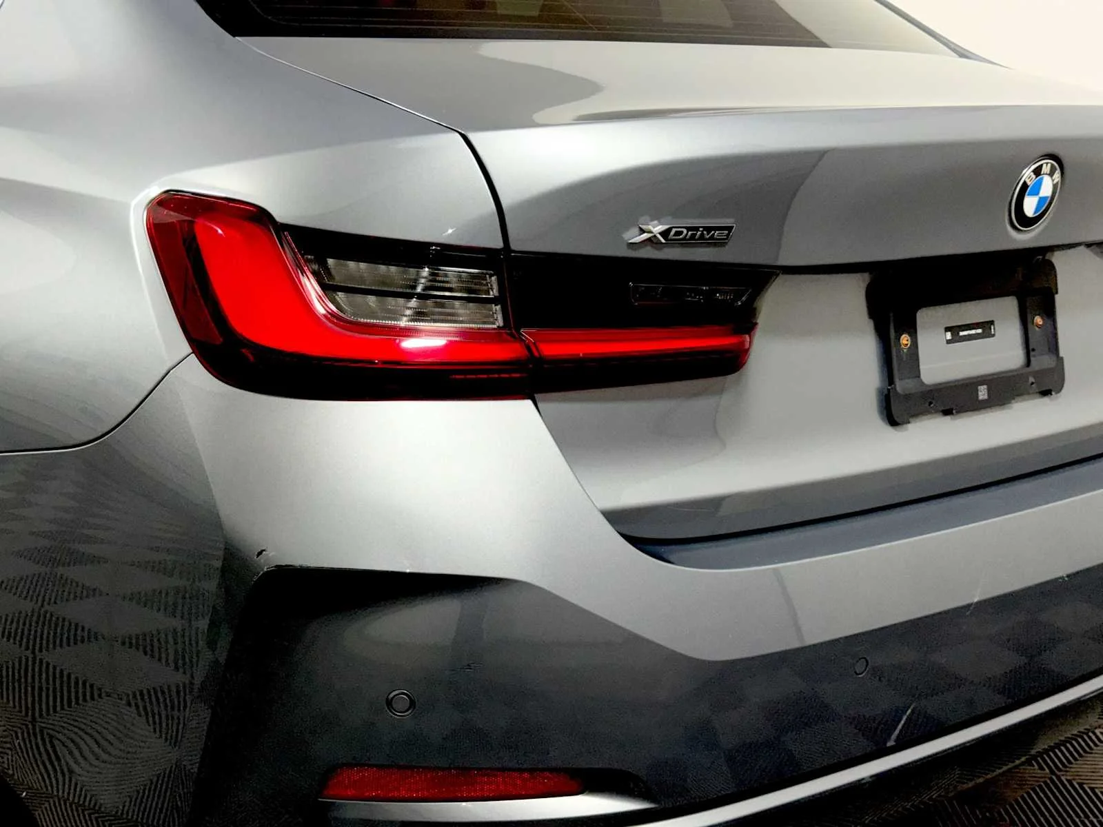 2024 BMW 3 Series 330i - Photo 26