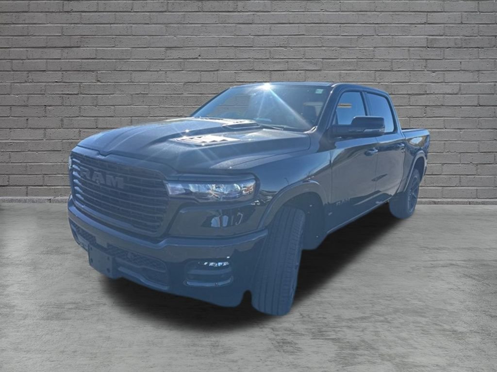 New 2026 Diamond Black Crystal Pearl-Coat Exterior Paint RAM Laramie image 4