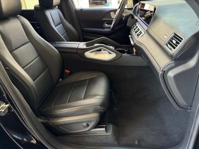 Certified Used 2025 Black Mercedes-Benz GLS 450 image 16