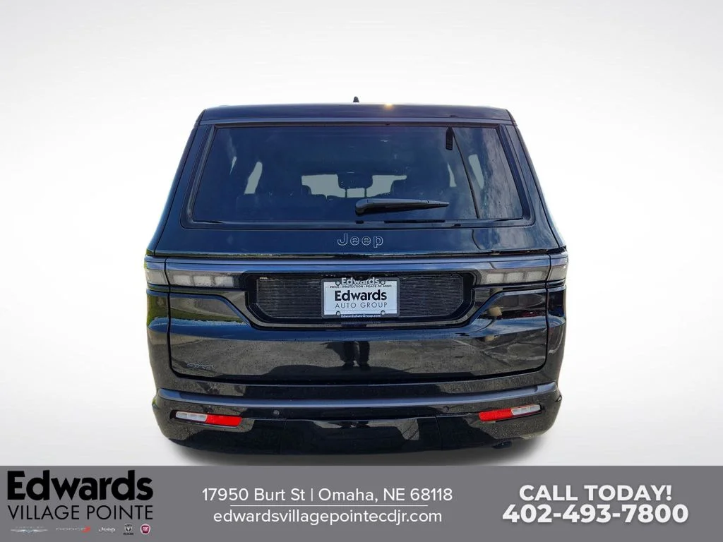 New 2026 High Gloss Black Exterior Paint Jeep Limited Altitude image 4