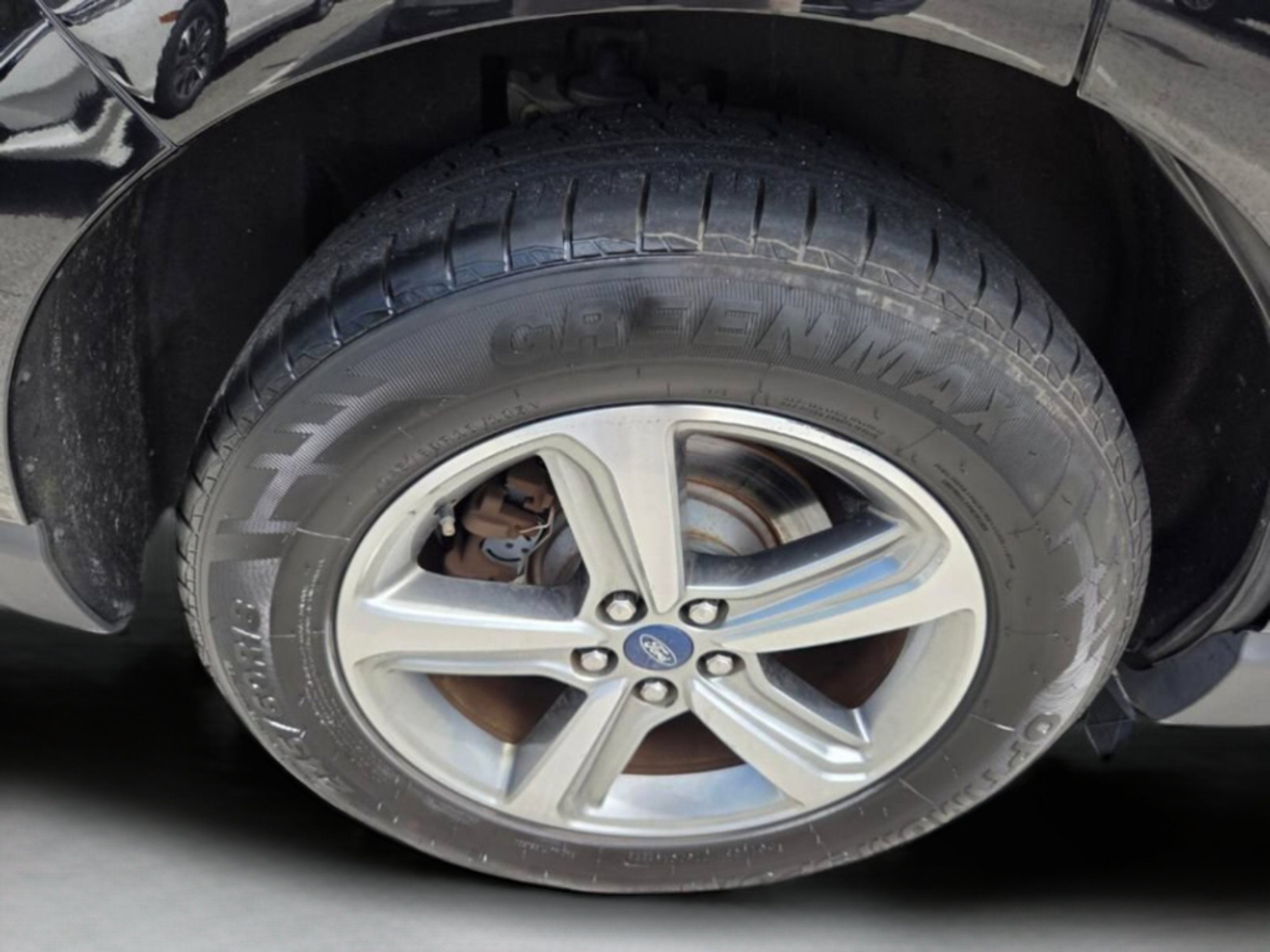Used 2019 Black Metallic Ford SEL image 33