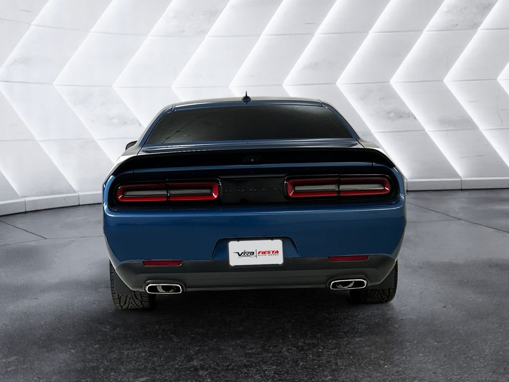 Used 2023 Blue Dodge SXT image 5