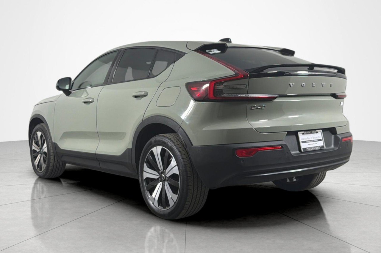 Used 2023 GREEN Volvo Plus image 3