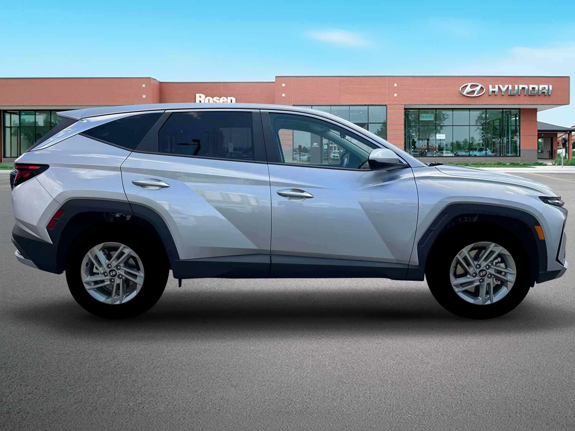 2026 Hyundai Tucson SE - Photo 9