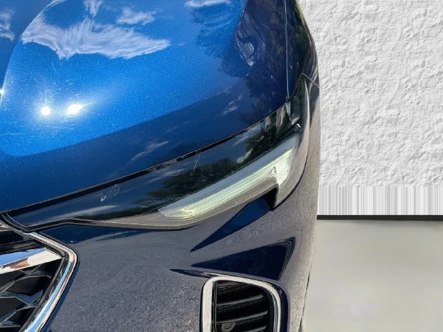 Used 2022 Sapphire Metallic Buick Avenir image 9
