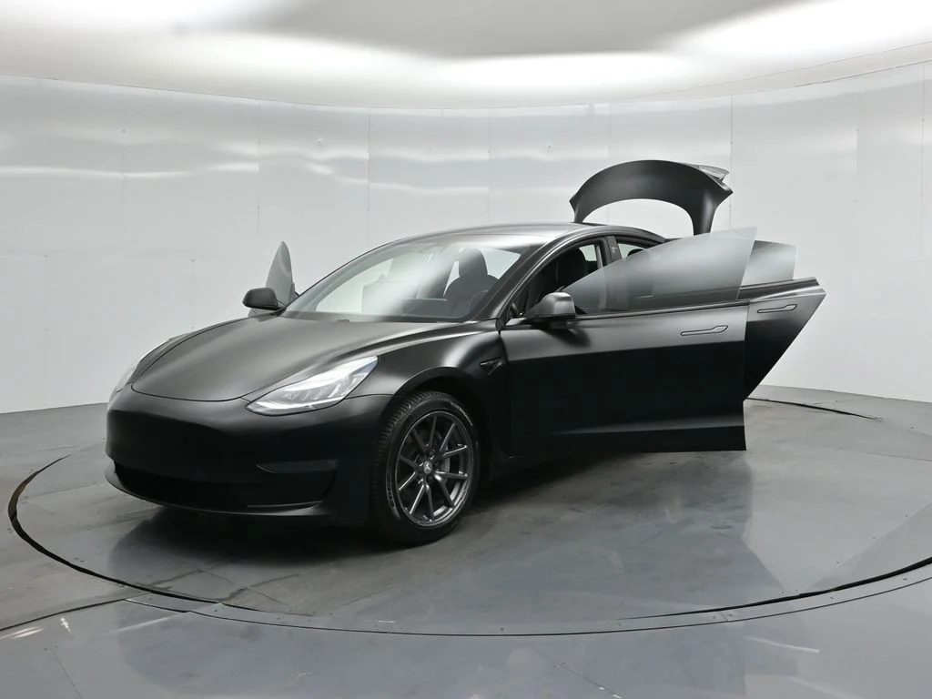 Used 2019 White Tesla Standard Range Plus image 22