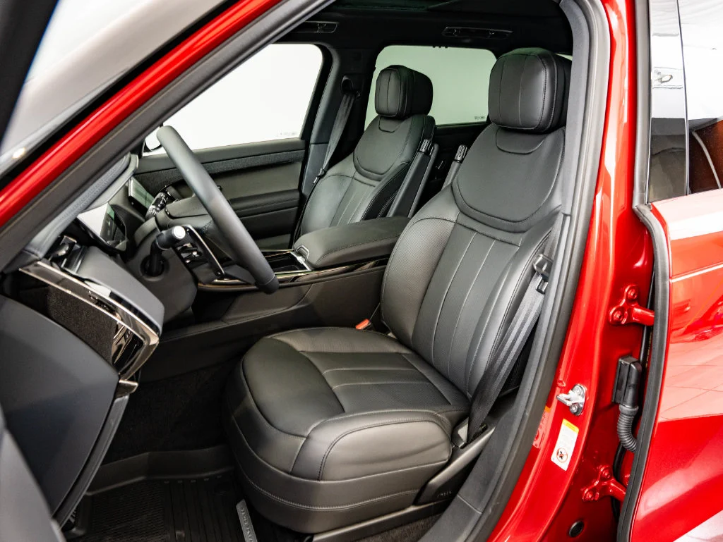 New 2026 Firenze Red Land Rover Dynamic SE image 23