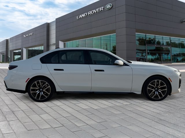 Used 2025 White BMW 740i image 6