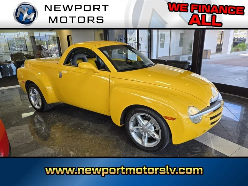 2004 Chevrolet SSR LS's photo