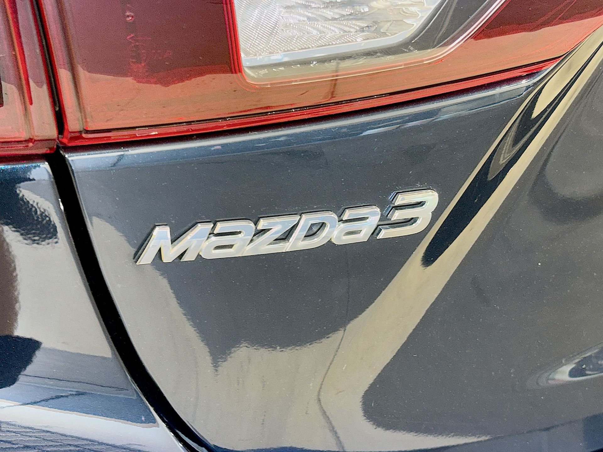Used 2018 Blue Mazda Sport image 29