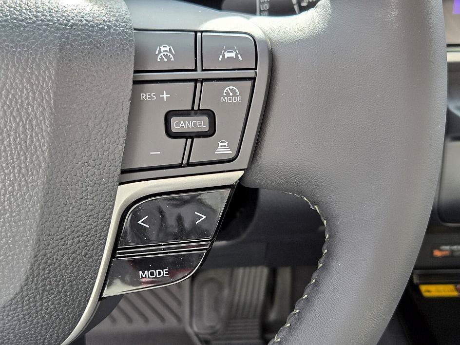 2026 Toyota Camry XLE - Photo 25