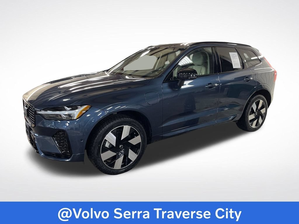 Used 2025 Blue Volvo Plus image 1
