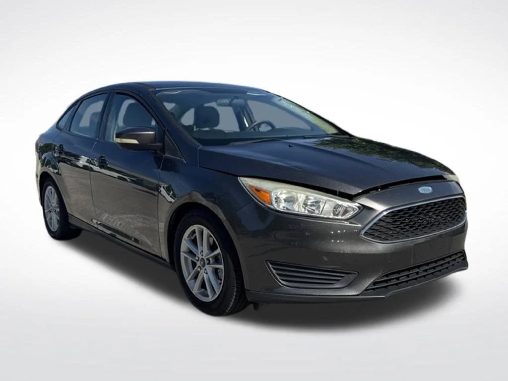 Used 2015 Ford Focus SE with VIN 1FADP3F22FL215464 for sale in Fort Pierce, FL