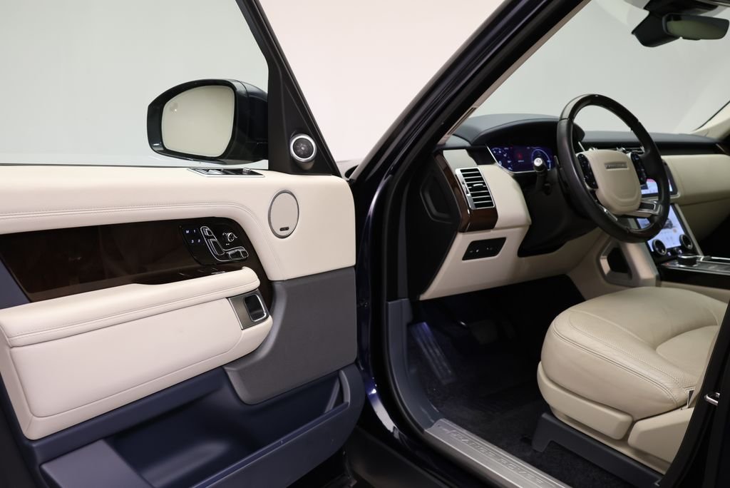 Used 2020 Portofino Blue Metallic Land Rover HSE image 28