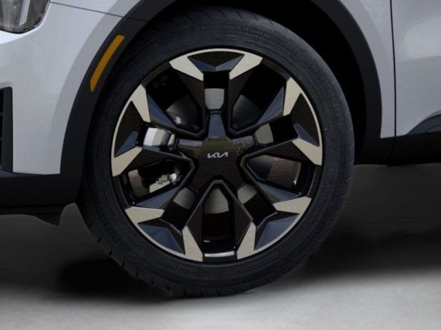 New 2026 White Kia EX image 24