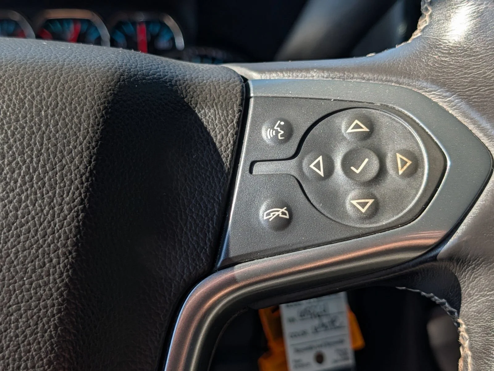 Used 2017 SUMMIT WHITE Chevrolet LT image 29