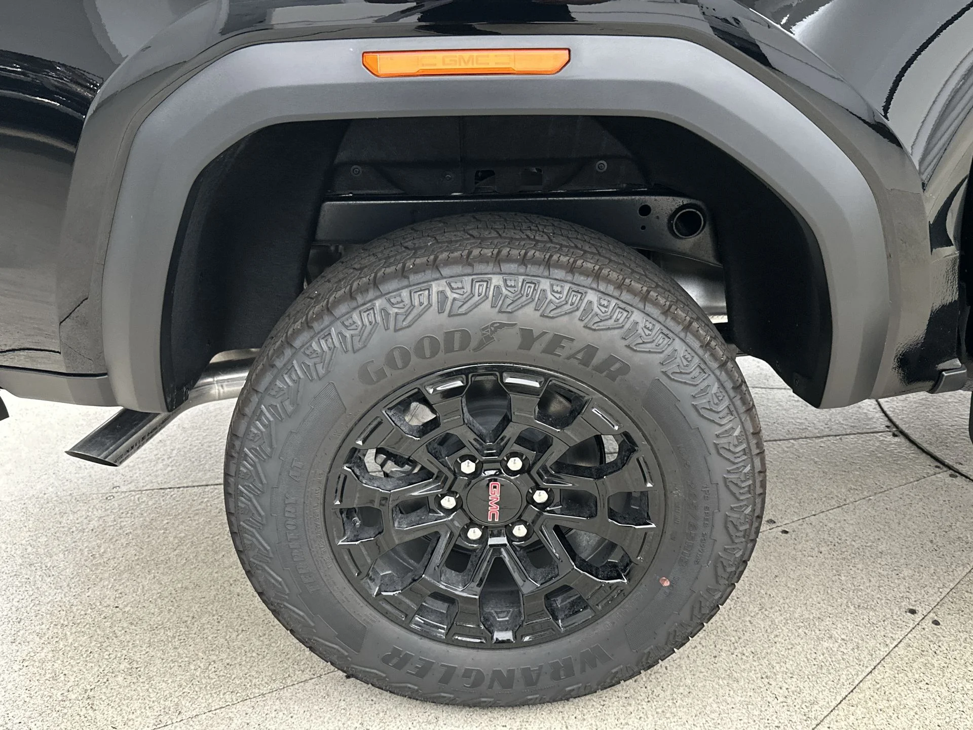 New 2026 Onyx Black GMC Elevation image 80