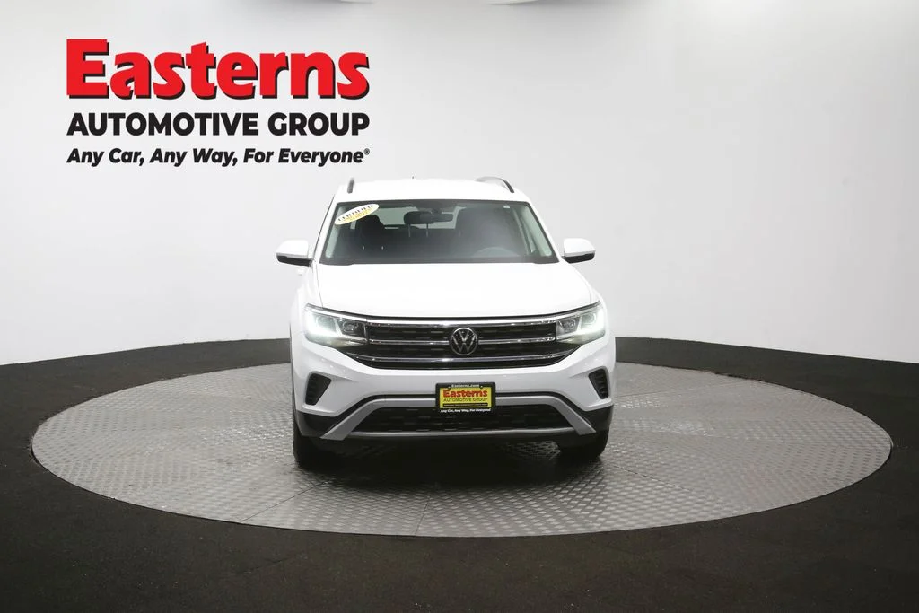 Used 2022 White Volkswagen 2.0T SE image 52