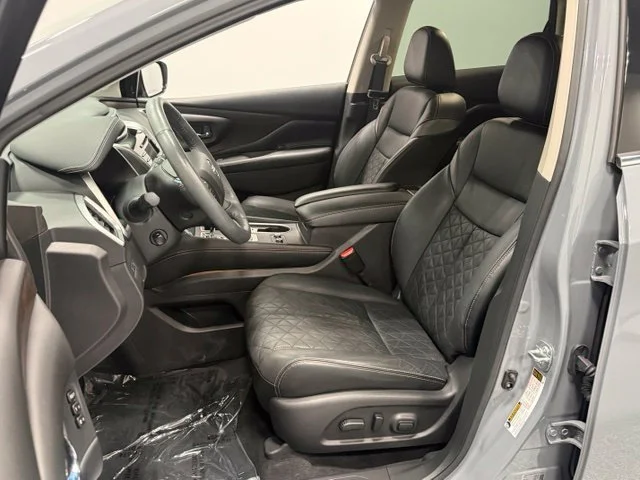 Used 2024 Gray Nissan Platinum image 10