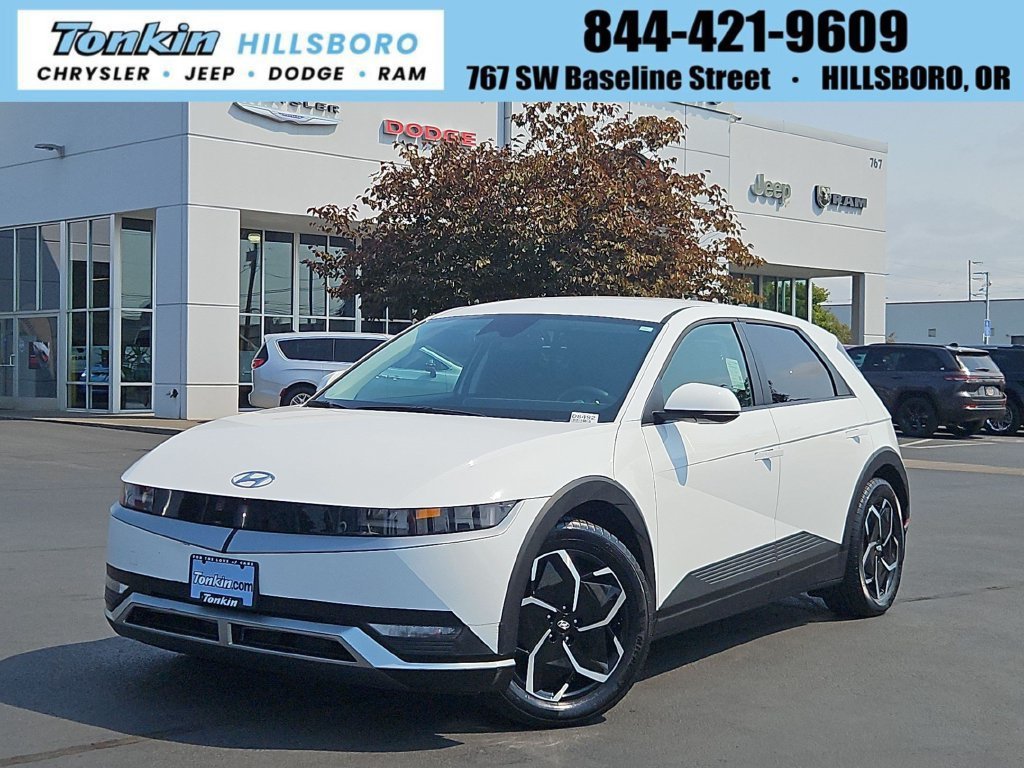 Used 2024 Atlas White Hyundai SE image 1