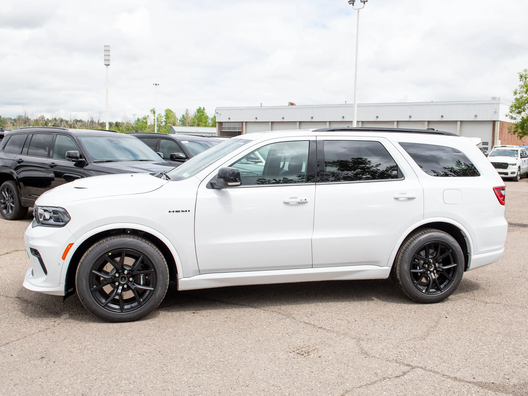 New 2026 White Dodge GT HEMI V8 Premium* AWD, Brembo Brakes, Power Sunroof, Blacktop Redline Pkg image 2