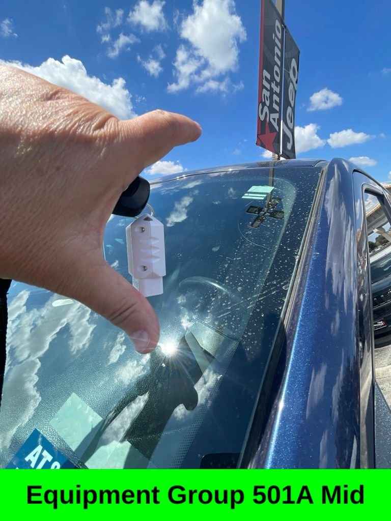 Used 2018 Blue Ford Lariat image 2