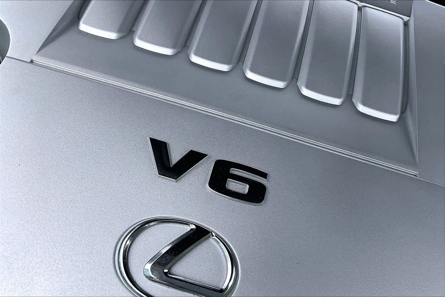 Used 2017 Atomic Silver Lexus  image 34