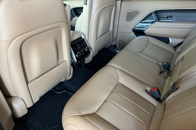 New 2026 Charente Grey Land Rover SE image 11